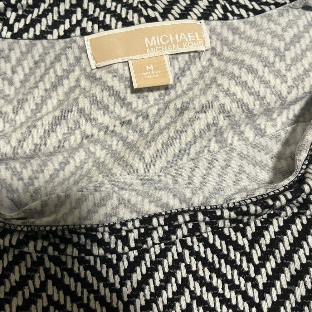 MICHAEL KORS SIZE M Black and White Herringbone Long Sleeve Top - Picture 4 of 4